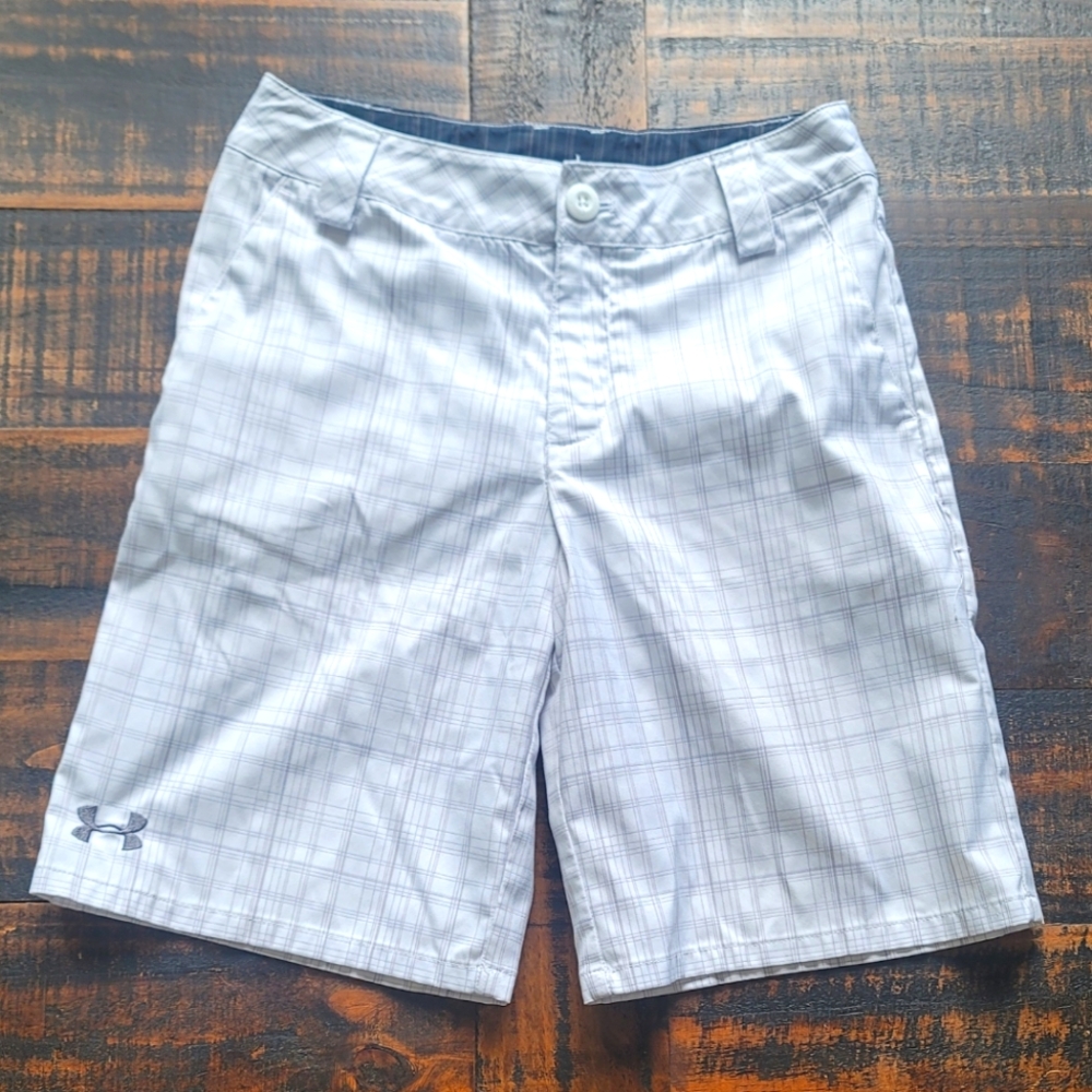 Boy's UA shorts